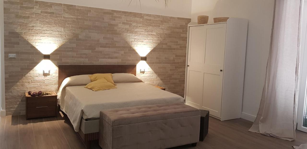 Casa Rosamari - Su Lago Di Posta Fibreno, Appartamento Con Camino 외부 사진